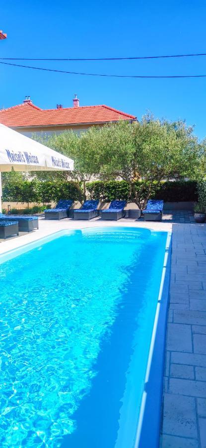 Endless Summer House Barbara Zadar